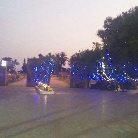 Отель King Paradise Tiruchirappalli Экстерьер фото