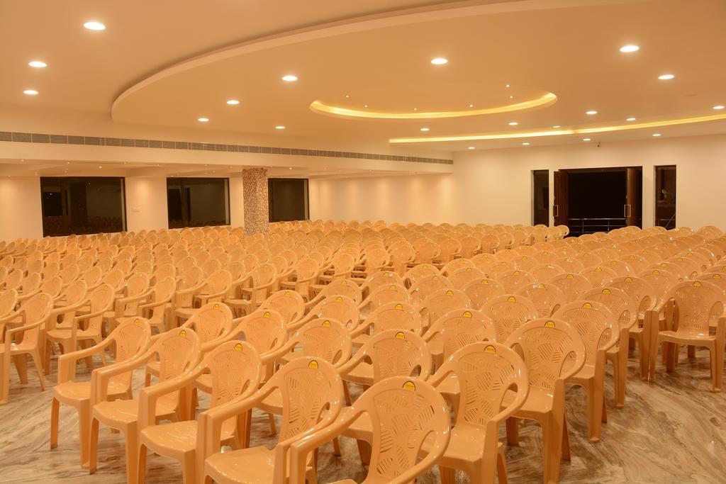 Отель King Paradise Tiruchirappalli Экстерьер фото