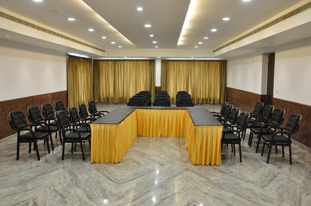 Отель King Paradise Tiruchirappalli Экстерьер фото