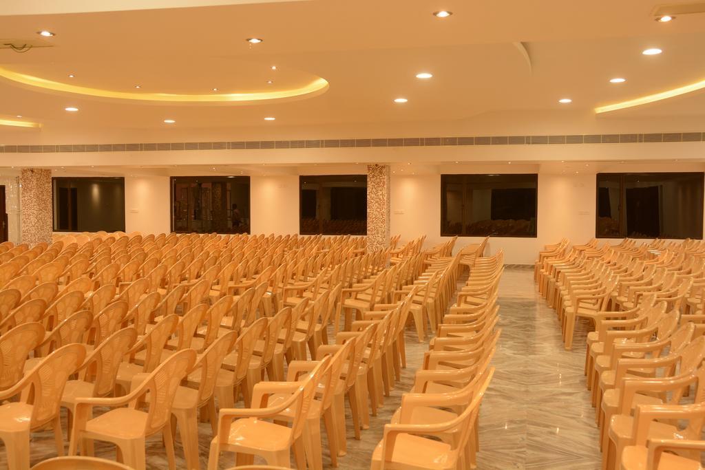 Отель King Paradise Tiruchirappalli Экстерьер фото