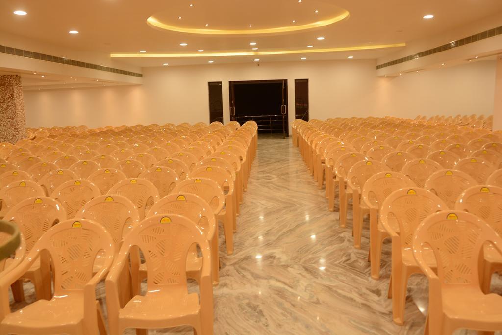 Отель King Paradise Tiruchirappalli Экстерьер фото