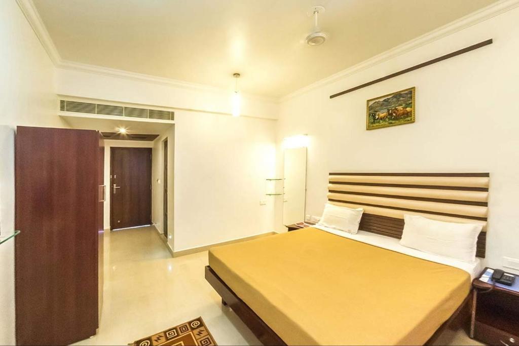 Отель King Paradise Tiruchirappalli Экстерьер фото
