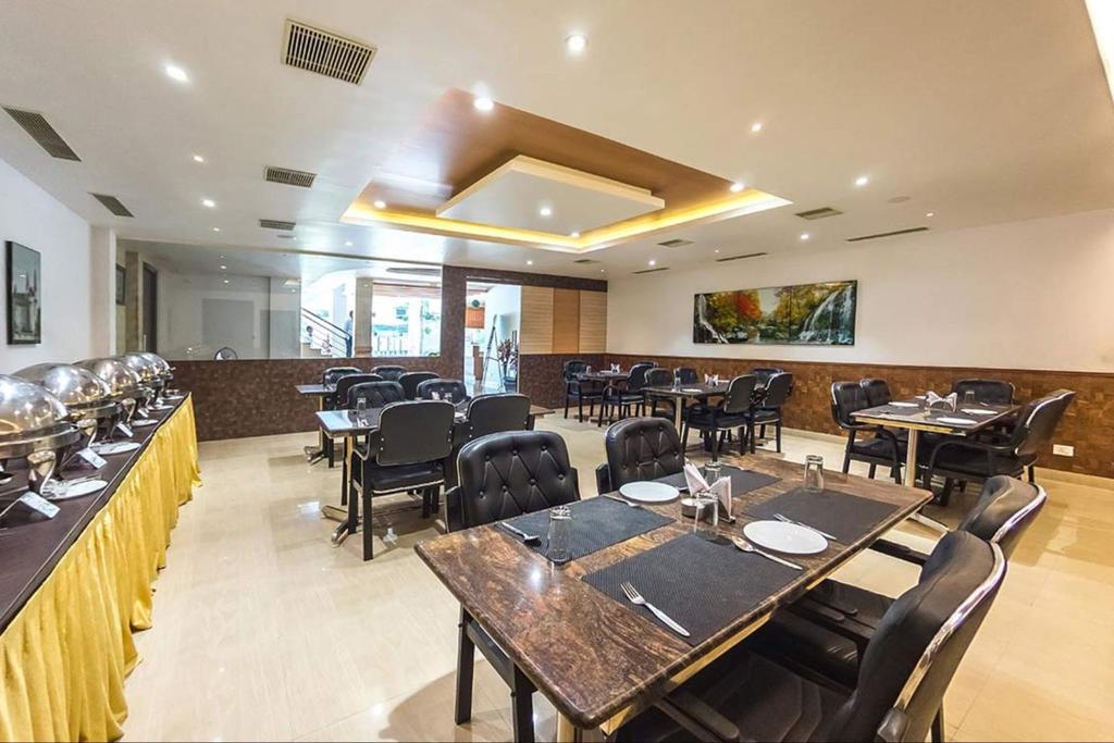 Отель King Paradise Tiruchirappalli Экстерьер фото