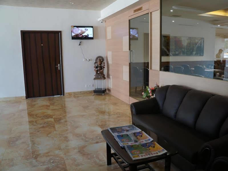 Отель King Paradise Tiruchirappalli Экстерьер фото